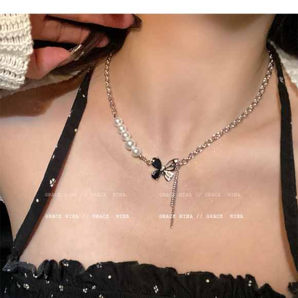 Women's Black Zircon Butterfly Patchwork Necklace - Picture 5 of 9